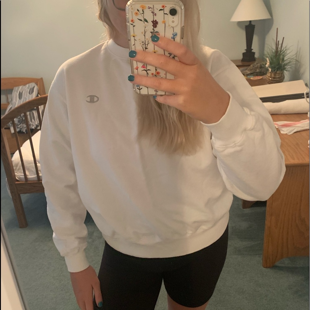 Vintage White Champion Crewneck!!!